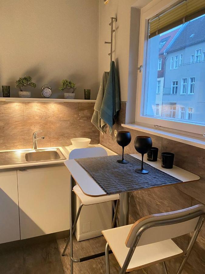 Cozy Modern Apartment With Small Balcony In The Heart Of Berlin Kültér fotó